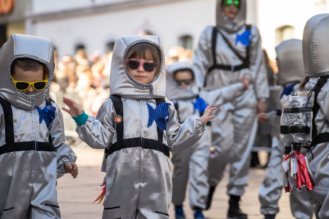 Dječja karnevalska povorka okupila 5200 maškarica