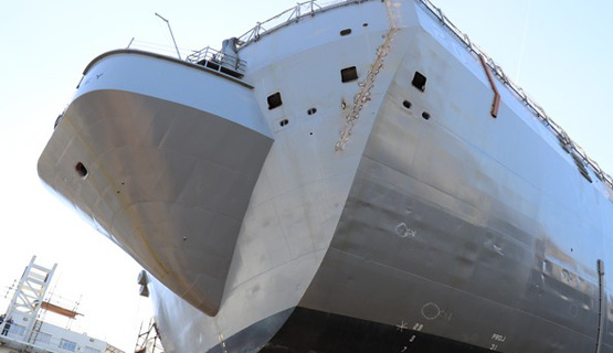 Na američkom ratnom brodu USS Mount Whitney, koji je na remontu u brodogradilištu Viktor Lenac, predstavljena najnovija robotska UHPW tehnologija za obradu brodskih površina vodom.