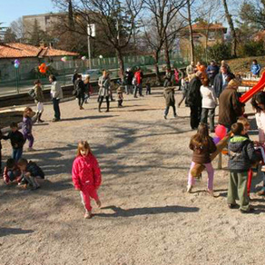 Otvoreno dječje igralište u Čandekovoj