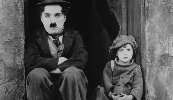 U prvi svibanjski vikend Art-kino ulazi s osmijehom na licu, a razlog su tome četiri filma velikog Charlieja Chaplina koji se u Art-kinu prikazuju u sklopu manifestacije Dani smijeha, povodom 130. godišnjice njegova rođenja. / Foto: Art-kino, press