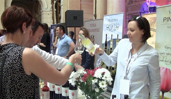 U Guvernerovoj palači 20. i 21. travnja održao se Međunarodni eno-gastro festival WineRi na kojem su bila predstavljena vina, suhomesnati i mliječni proizvodi te ostale prehrambene delicije. Sudjelovalo je 75 izlagača iz cijele Hrvatske, od kojih je 15 iz Primorsko-goranske županije, a među ponudom vina našlo se više od 300 etiketa, uključujući domaće autohtone vrste poput Žlahtine.