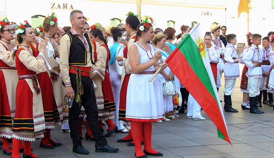 Na Korzu održan međunarodni festival folklora i muzike "Spring in Kvarner 2015"