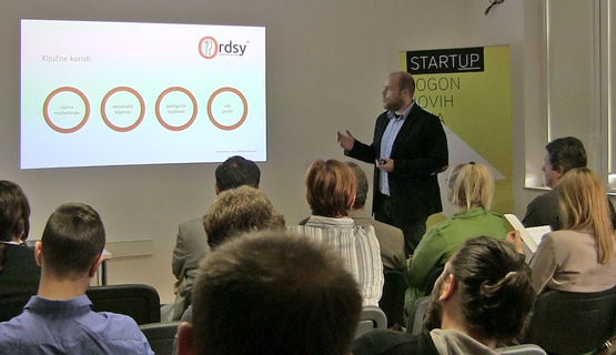 U Startup inkubatoru Rijeka, 4. listopada 2013. godine održao se prvi Demo day. Timovi prve generacije, u proteklih su šest mjeseci razvijali svoje poslovne ideje za izlazak na tržište uz potporu mentora i kontakata u poslovnom sektoru. Na prvom Demo day-u potencijalnim investitorima predstavila su se četiri tima koja su prezentirala svoje poslovne ideje u potrazi za sredstvima za realizaciju. 