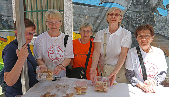 Danas od 10 do 15 sati, u Kružnoj ulici, Matica umirovljenika grada Rijeke u sklopu Dana sv. Vida organizira akciju „Da Kružna ne bude tužna“. U sklopu akcije održava se humanitarna prodaja „Noninih kolača