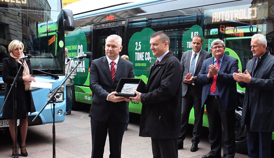 U ponedjeljak, 24. travnja, na Korzu se održala prezentacija 10 novih autobusa Komunalnog društva Autotrolej koji kao gorivo koriste stlačeni prirodni plin (SPP). Sva vozila su opremljena Euro 6 motorima, niskopodni su i opremljeni klima uređajima. Također u svim je novim vozilima dostupan besplatni bežični internet. Ukupna vrijednost vozila je 25,4 milijuna kuna.