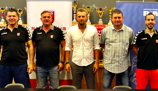 Omladinski pogon Rukometnog kluba Zamet ima novi ustroj, a novim voditeljem imenovan je Damir Bogdanović, dugogodišnji istaknuti igrač prve ekipe i bivši direktor RK Zamet.  