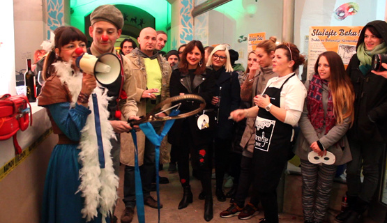 U subotu, 11. veljače, u pasažu Križanićeve ulice, održalo se događanje u sklopu karnevala pod nazivom Bakanalije Karnevalije, koje su zajednički organizirali Rijeka 2020 i Galway 2020. U suradnji s Galway 2020, s kojim Rijeka dijeli titulu Europske prijestolnice kulture 2020. godine, ostvaruje se prva u nizu suradnji kroz zajedničke programe u okviru godine EPK.