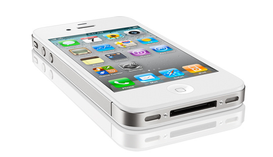 Apple predstavio iPhone 4S