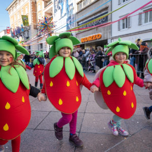 Dječja karnevalska povorka okupila 5200 maškarica (1)