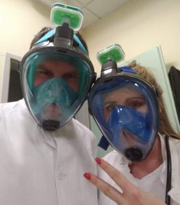 CroResp uređaj na medicinskom osoblju