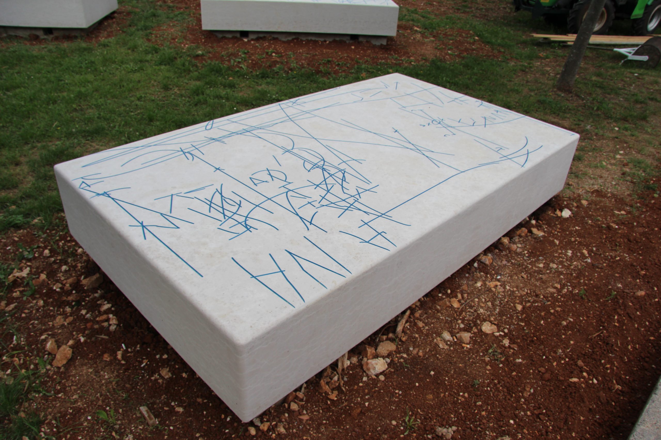 Trajna umjetnička instalacija u Brseču "Potezi i rezovi"