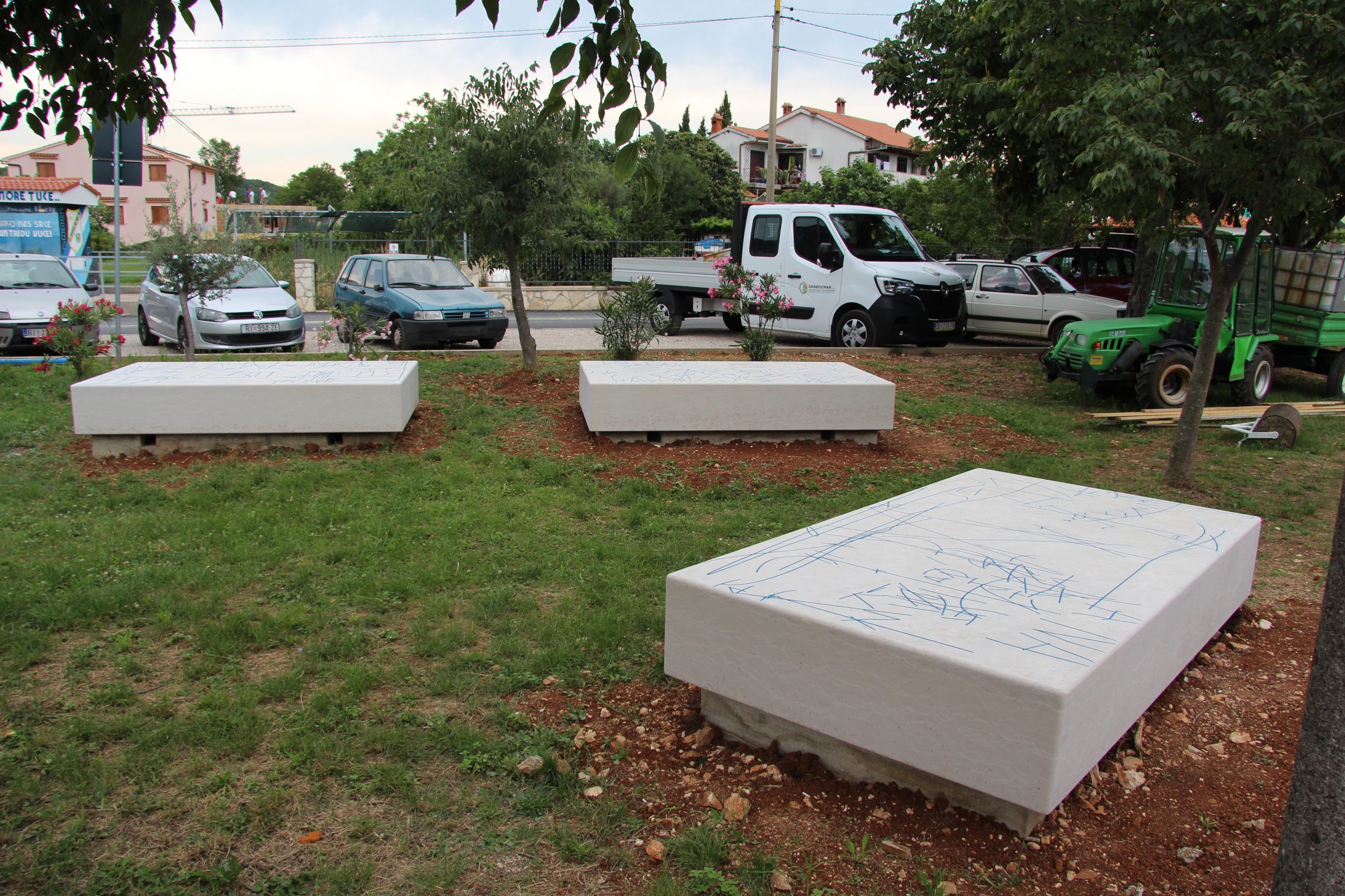 Trajna umjetnička instalacija u Brseču "Potezi i rezovi"