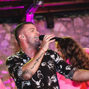 Na rasprodanoj Gradini Damir Kedžo održao povratnički koncert