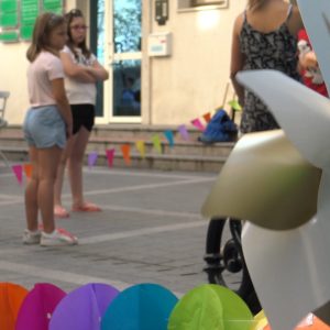 Mjesec malih okica: Dan umjetničkih avantura na Čajnom trgu