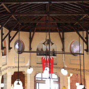 Riječku katedralu ribe odsada trajno krasi umjetnička instalacija Meštri