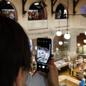 Riječku katedralu ribe odsada trajno krasi umjetnička instalacija Meštri