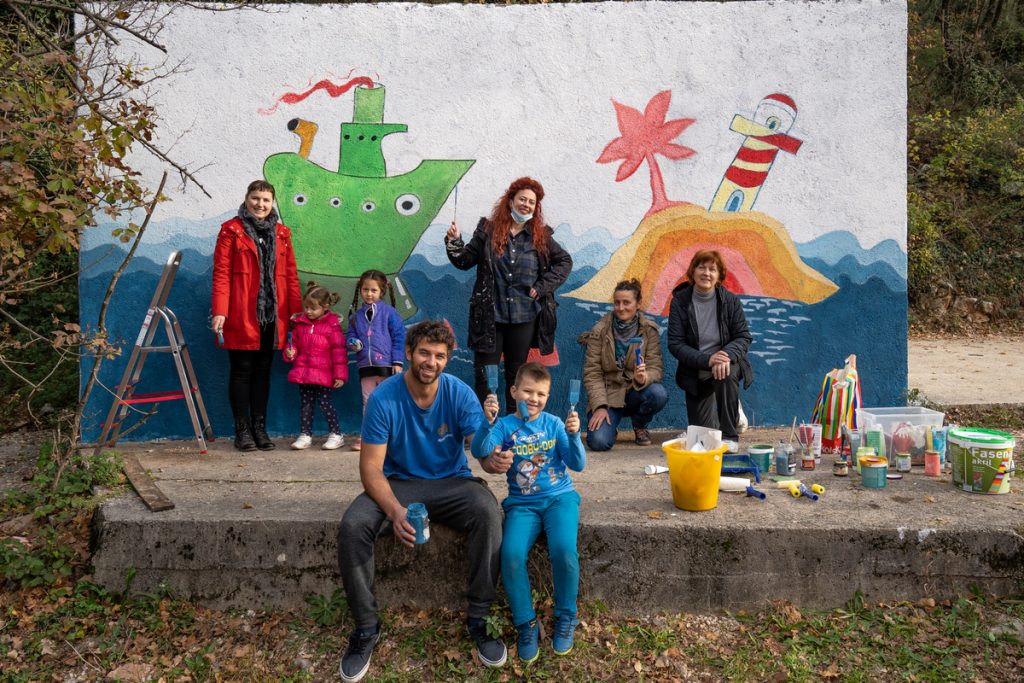 Nenavijački mural na Škurinju (11)