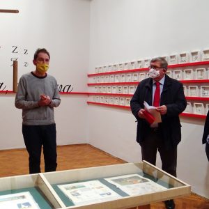 Otvorenje izložbe Crvena škola Dubravke Ugrešić