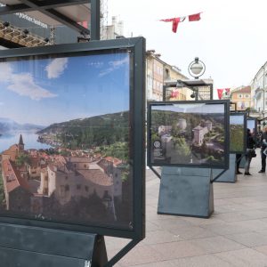Obilazak izložbe Putovima Frankopana na postamentima