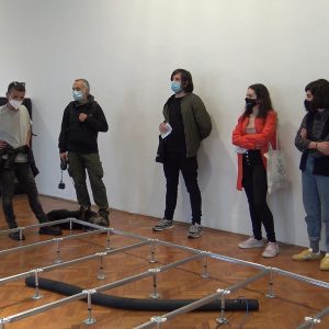 Instalacija Nestabilne infrastrukture i zečje rupe