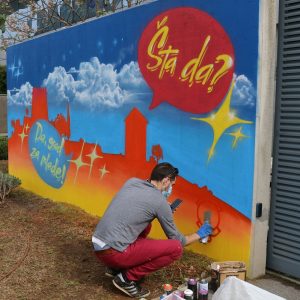 Na Kampusu oslikan mural Grad za mlade