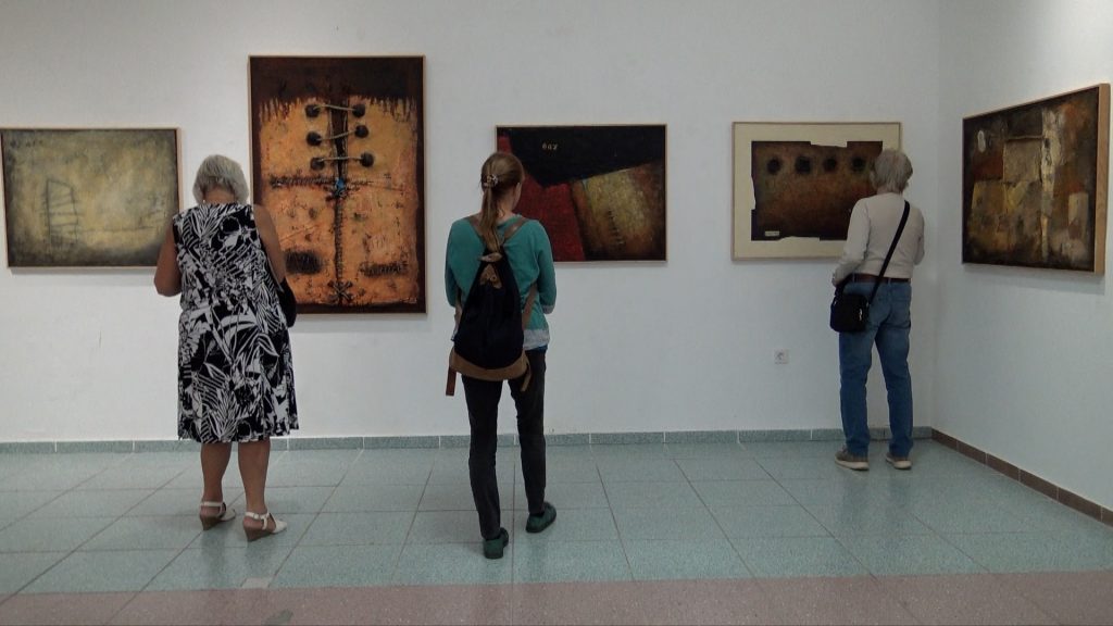 Izložba "Ispod površine" u Kloviću ostaje otvorena do 12. listopada