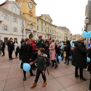 Puštanjem plavih balona obilježen Svjetski dan svjesnosti u autizmu