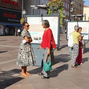 15 godina postojanja udruge UZOR - izložba na postamentima na Korzu