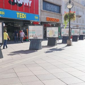 15 godina postojanja udruge UZOR - izložba na postamentima na Korzu