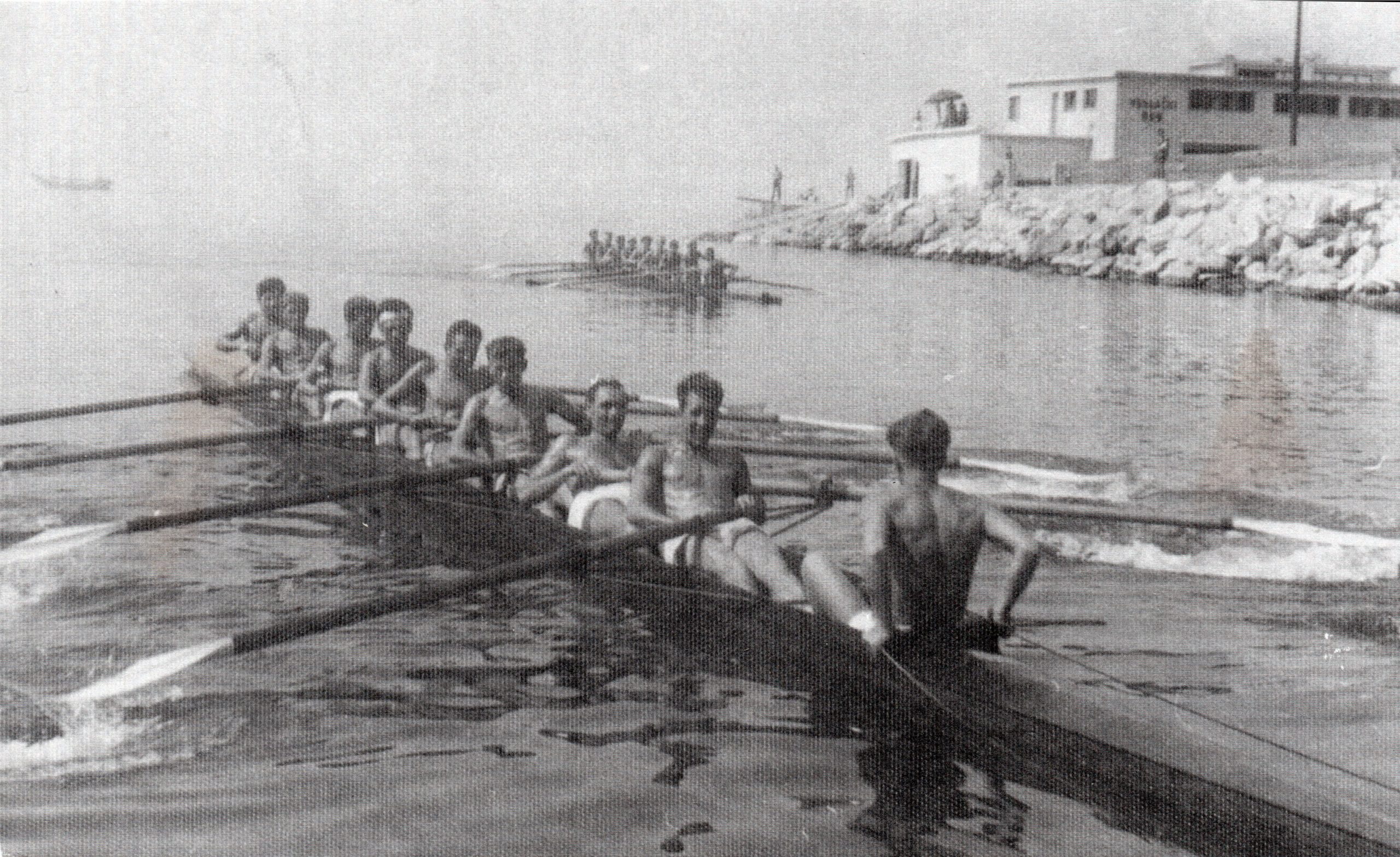 1950-e rukovodstvo s terase promatra start osmeraca