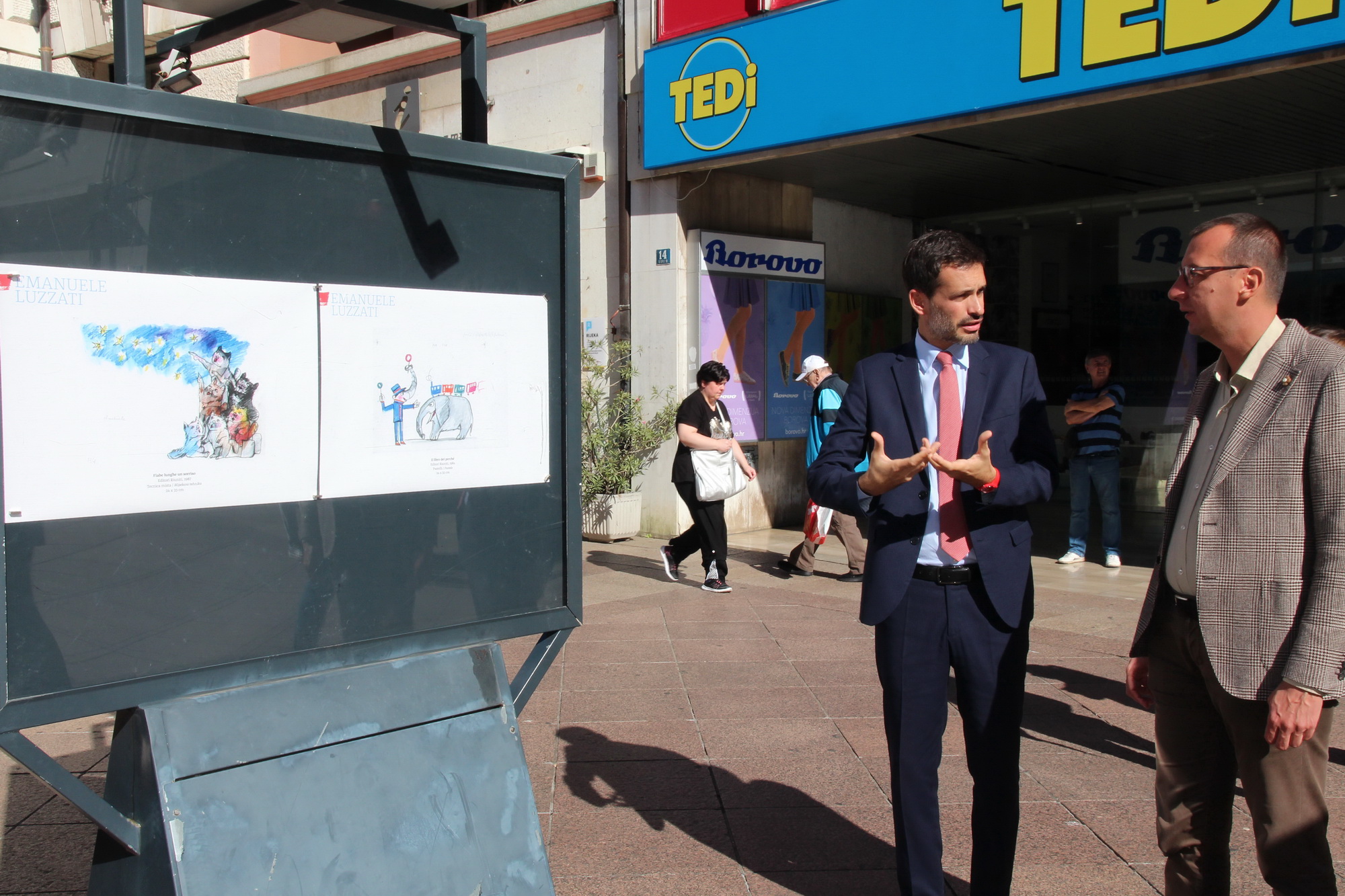 Na otvorenju izložbe govorili su Davide Bradanini i Marko Filipović