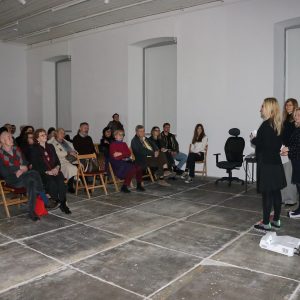 Predstavljanje sklulpture Jezgra (Okovano staklo) Raoula Goldonija u MMSU