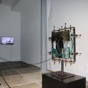 Predstavljanje sklulpture Jezgra (Okovano staklo) Raoula Goldonija u MMSU