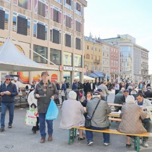 Tradicionalna marenda s građanima na Korzu uoči Uskrsa