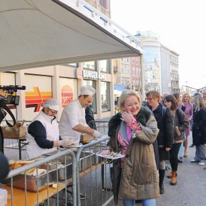 Tradicionalna marenda s građanima na Korzu uoči Uskrsa