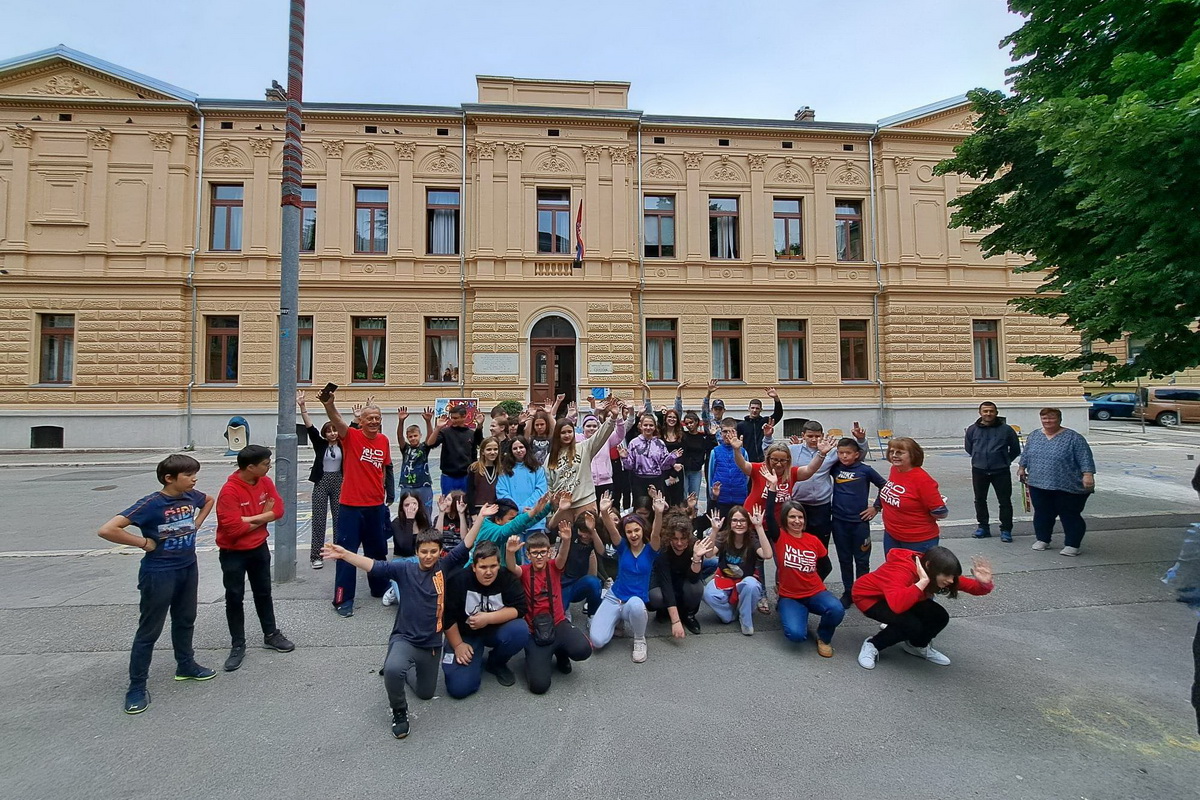 Galerija Kortil, OŠ Centar, Građevinsko tehnička škola Rijeka i Graditeljska škola za industriju i obrt