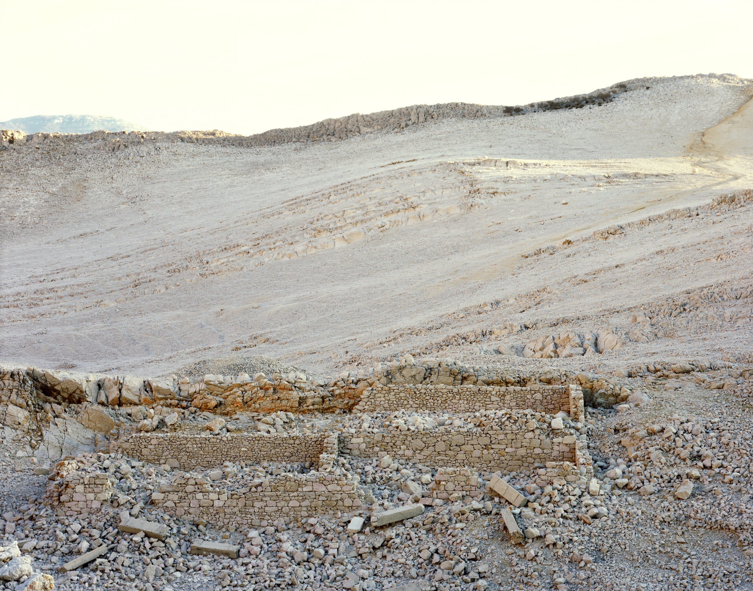 Sandra-Vitaljić-Neplodna-tla-Uvala-Slana-Pag-2009.-MMSU