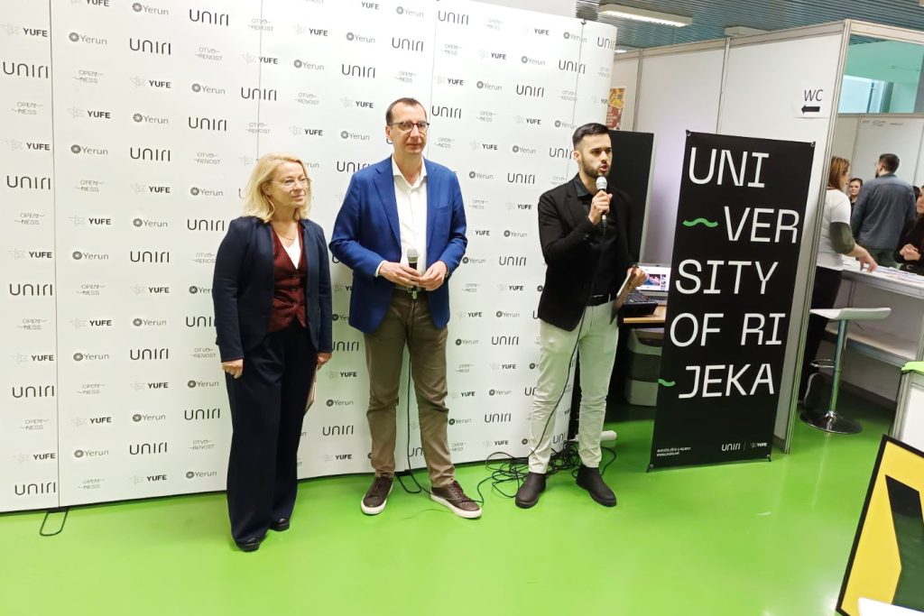 Pozdravljajući okupljene gradonačelnik Marko Filipović je kazao kako ovaj sajam već treću godinu zaredom dokazuje koliko je važno povezivanje mladih s tržištem rada