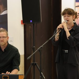 Prof. Vedran Mijić i Ana Ventin iz OŠ Nikola Tesla