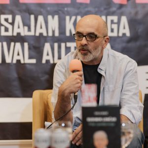Ivica Đikić s publicističkim naslovom Budimir Lončar Prije i poslije kraja / Foto: Tanja Kanazir