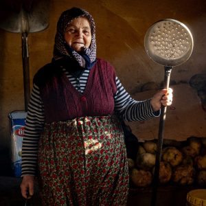 Yasemin Akşit (Belgium) - Work Warming the Day